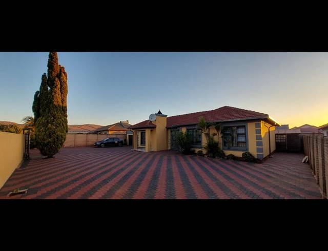 3 BEDROOM HOUSE FOR SALE IN CHANTELLE